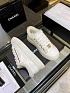 Женские кожаные кроссовки с мехом Chanel premium - White