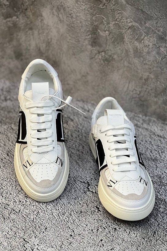 Женские кожаные кроссовки Valentino Gavani