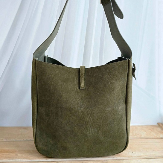 Женская зелёная замшевая сумка Yves Saint Laurent 37x29 см