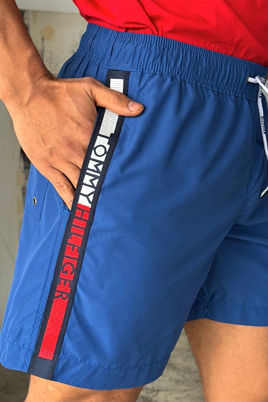 Шорты синего цвета Tommy Hilfiger taped logo