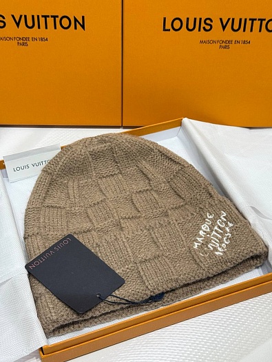 Шапка Louis Vuitton logo-embroidered - Beige   