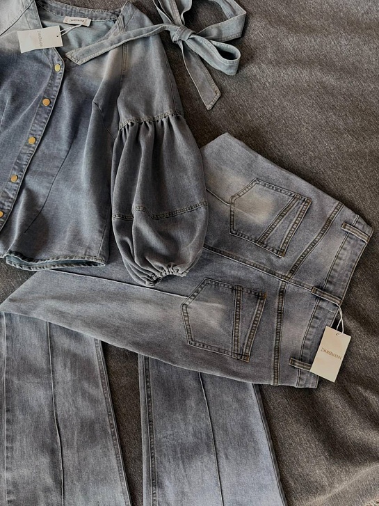 Женский джинсовый костюм Zimmermann синего цвета