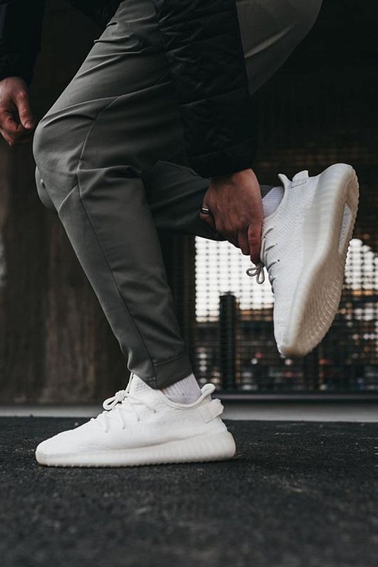 Кроссовки Adidas Yeezy Boost 350 V2 Triple White