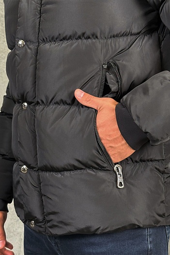 Куртка чёрного цвета Moncler logo-patch   