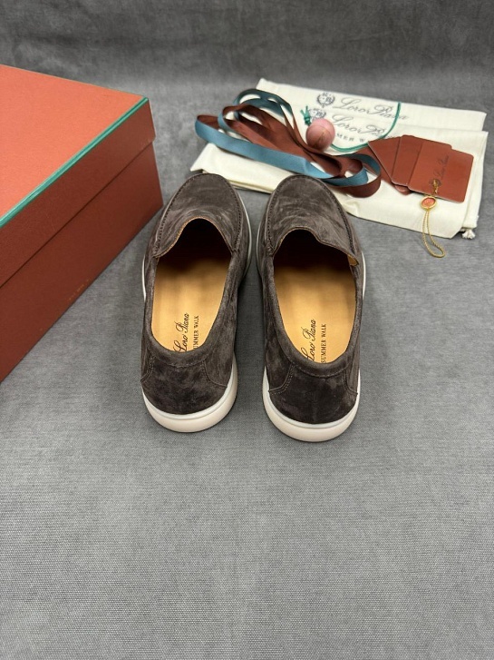 Мужские замшевые лоферы Loro Piana