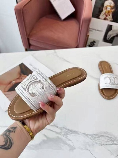 Женские шлёпанцы Celine   
