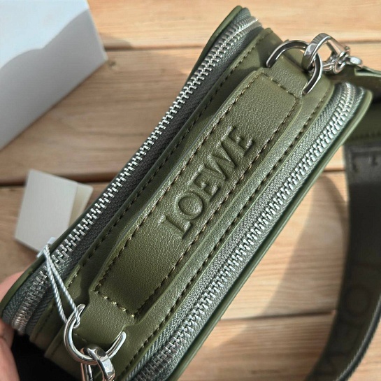 Кожаная сумка Loewe Mini Camera Crossbody 18x14 см - Green