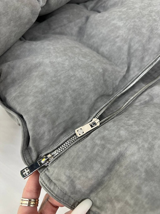 Женская серая куртка Chrome Hearts