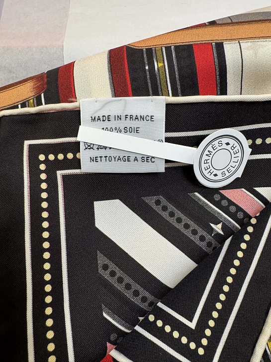 Платок Hermes Couvertures et Tenues de Jour premium 86x87 см