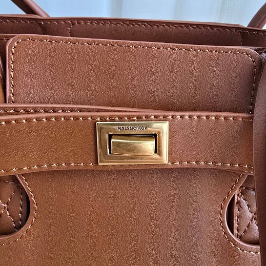 Кожаная сумка Balenciaga Carry All 37x26 см