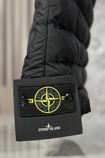 Мужской жилет Stone Island с патчем чёрного цвета   