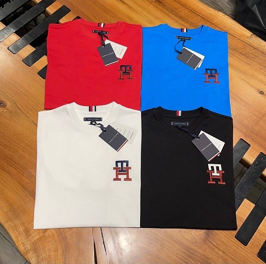 Футболка красного цвета Tommy Hilfiger logo-embroidered