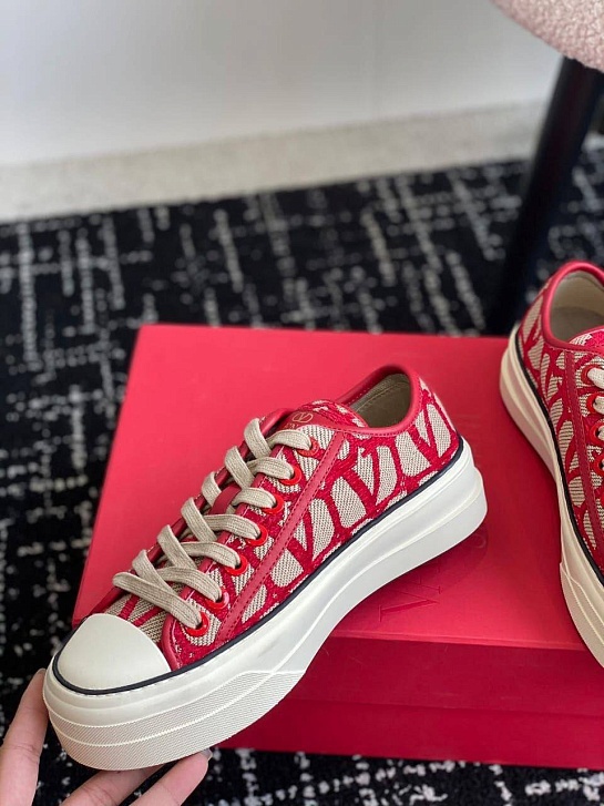 Женские кеды Valentino Toile Iconographe premium - Red