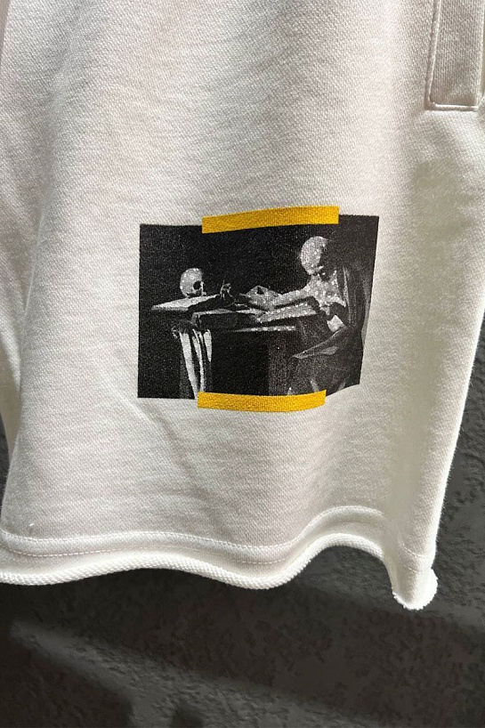 Белые мужские шорты Off-White Caravaggio print