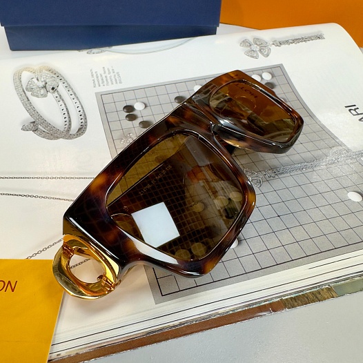 Солнцезащитные очки Louis Vuitton Link Square   