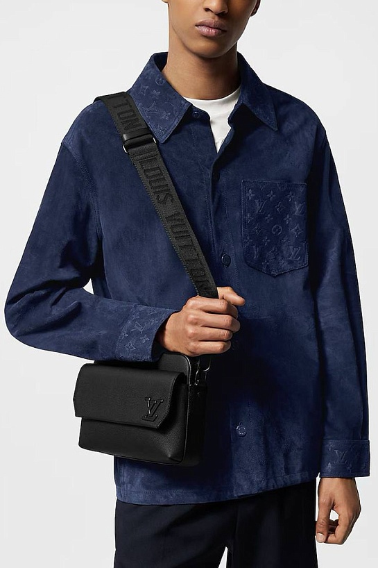 Кожаная сумка Louis Vuitton Fastline Messenger 24x18 см