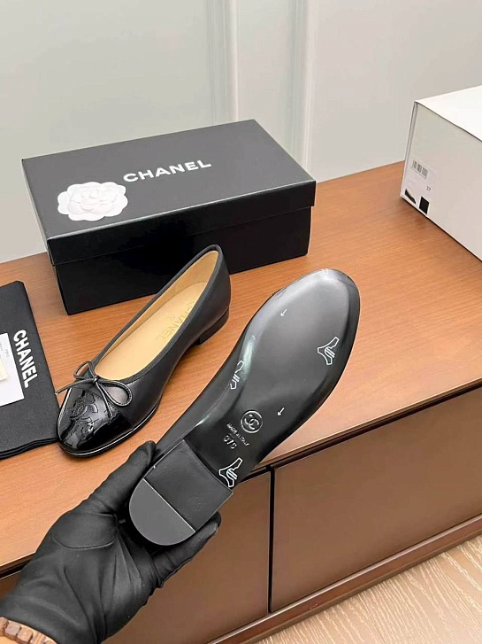 Женские кожаные балетки чёрного цвеета Chanel premium