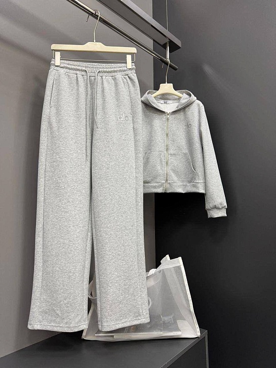 Женский серый костюм Alo premium