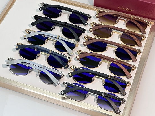 Солнцезащитные очки Cartier