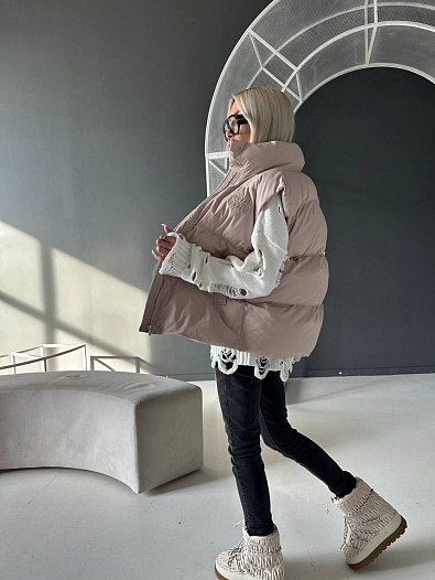 Женская бежевая жилетка MIU MIU   