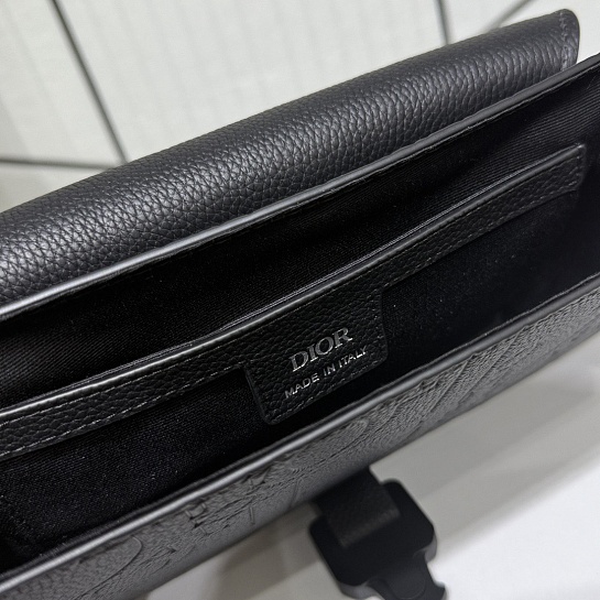 Кожаная сумка Dior Saddle Messenger Premium 23x17.5x6 см