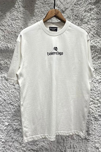 Белая оверсайз футболка Balenciaga   