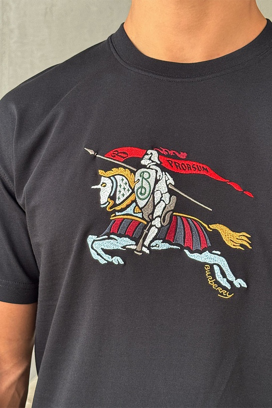 Мужская чёрная футболка Burberry Equestrian Knight
