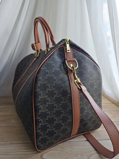 Кожаная дорожная сумка Celine Triomphe 50x26 см   