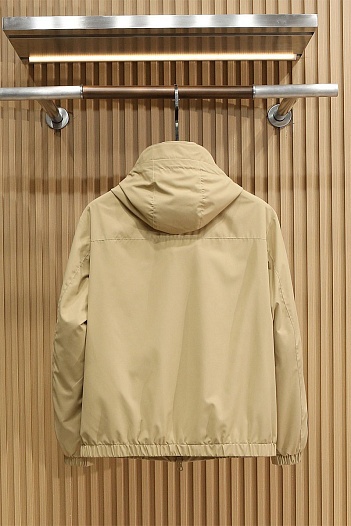 Мужская бежевая ветровка Burberry   
