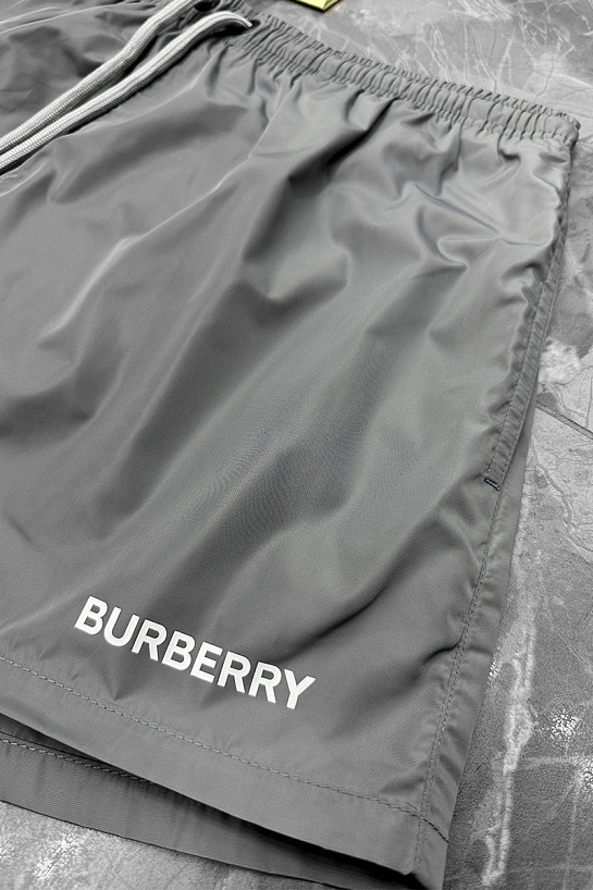 Мужские серые шорты Burberry