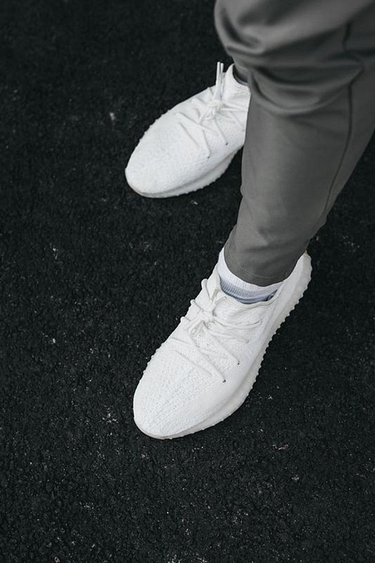 Кроссовки Adidas Yeezy Boost 350 V2 Triple White