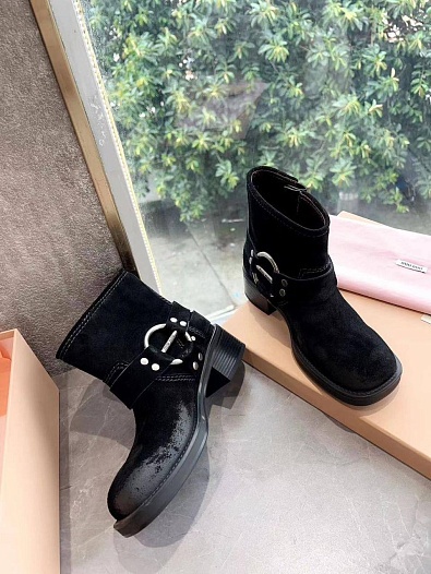Женские замшевые ботинки MIU MIU Ankle Premium   