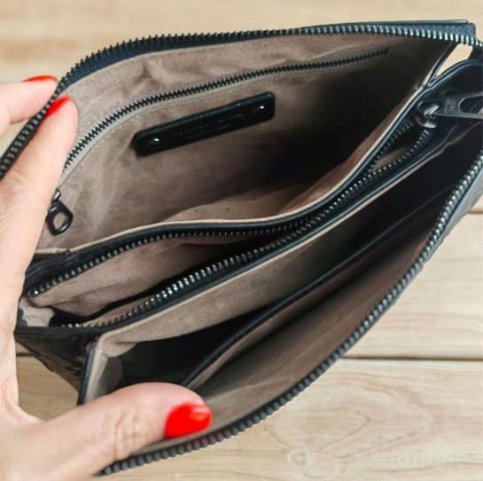 Кожаная барсетка Bottega Veneta Intrecciato 26x16 см