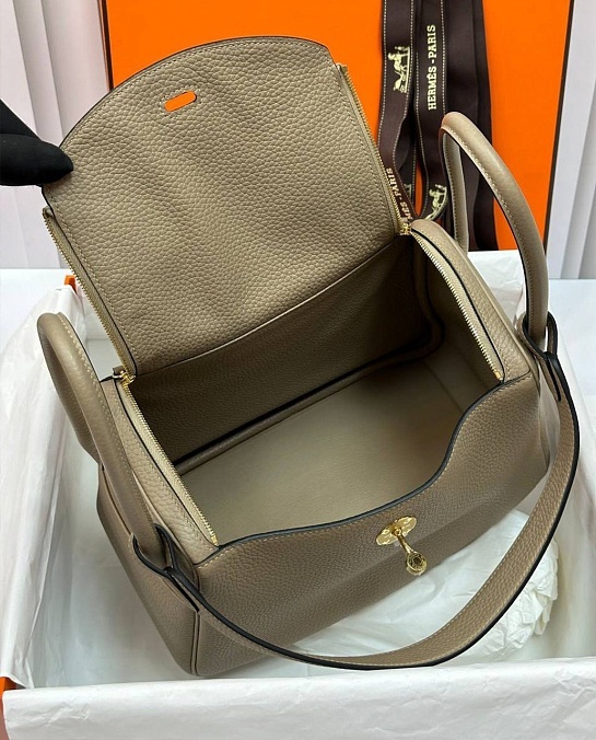 Женская кожаная сумка Hermes Lindy Premium 26x18x13 см - Beige