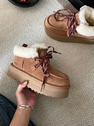 Женские замшевые ботинки с мехом UGG Funkarra Cabin Cuff - Chestnut   
