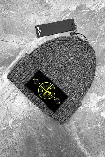 Шапка серого цвета Stone Island compass patch   