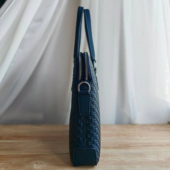 Кожаная сумка Gucci GG Supreme briefcase 38х28 см