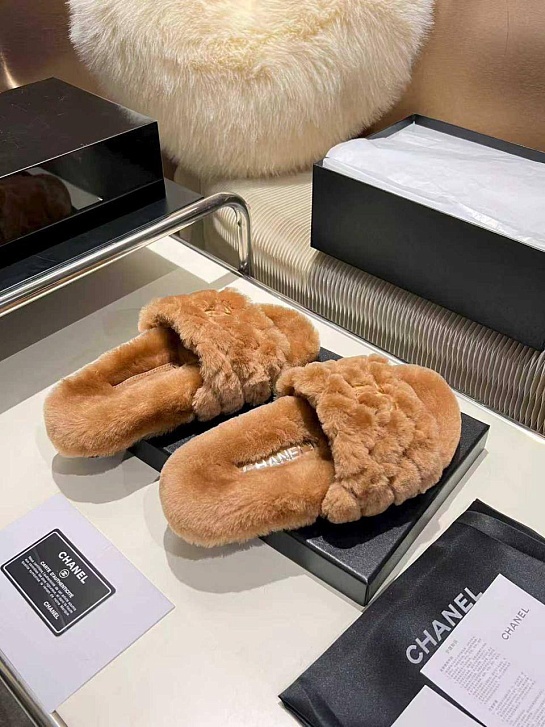 Женские меховые шлёпанцы Chanel Oran premium - Brown