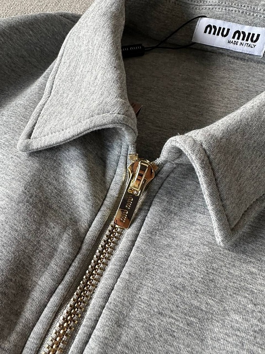 Женский серый бомбер MIU MIU