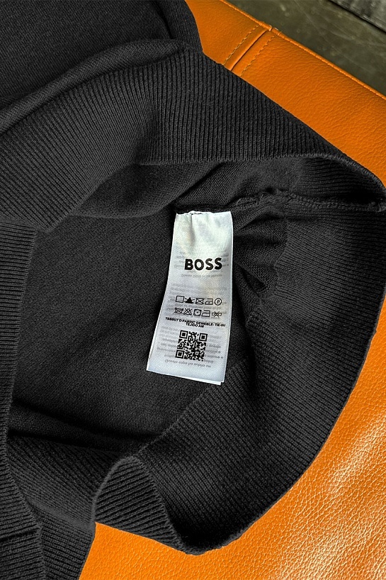 Мужской джемпер Hugo Boss чёрного цвета