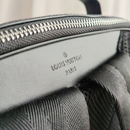 Кожаный рюкзак Louis Vuitton Avenue 41x30 см