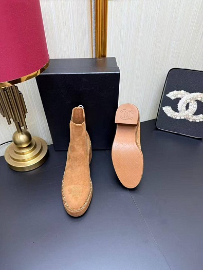 Женские замшевые сапоги Chanel   