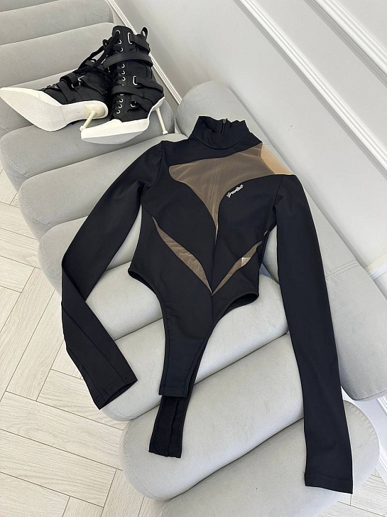 Женское боди чёрного цвета