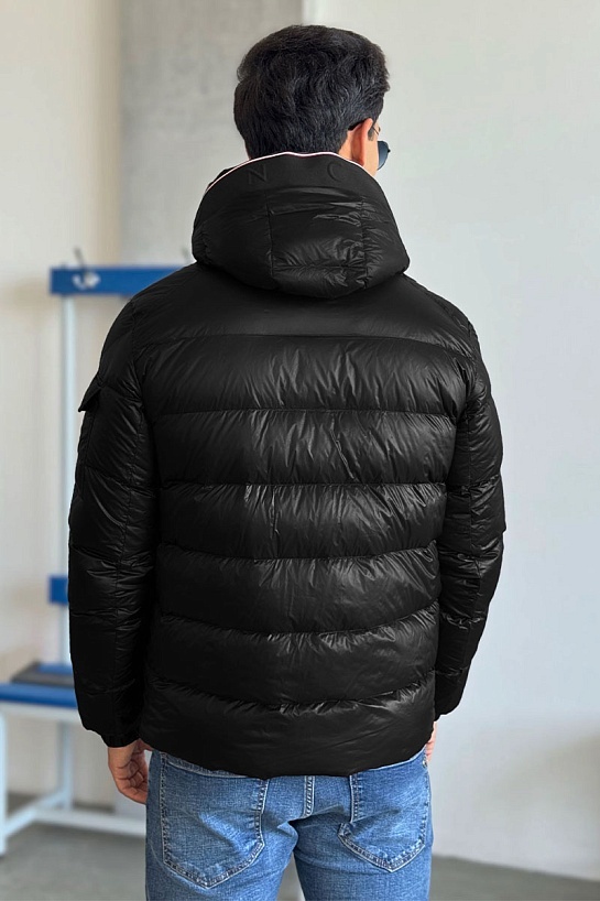 Мужской чёрный пуховик Moncler Pavin