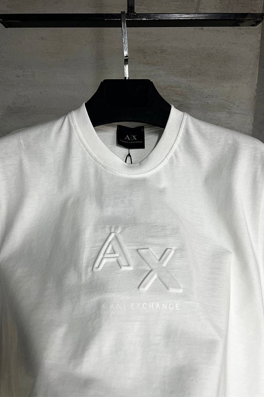 Мужская футболка Armani Exchange белого цвета