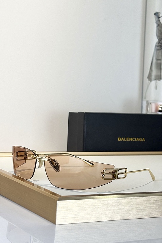 Солнцезащитные очки Balenciaga