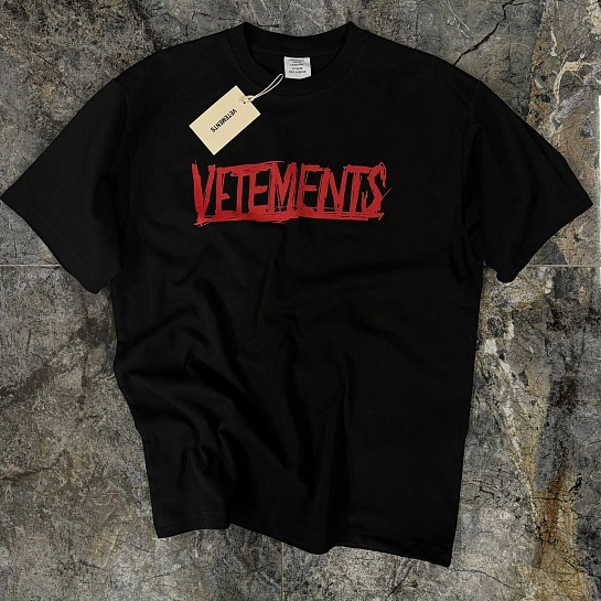 Чёрная оверсайз футболка Vetements world tour