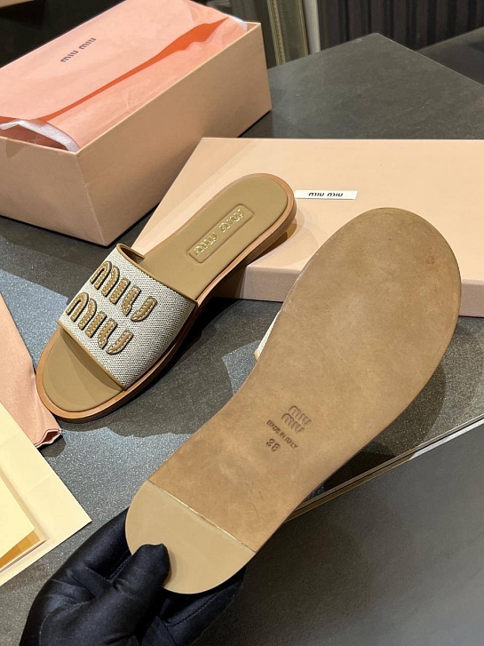 Женские кожаные шлёпанцы MIU MIU Premium - Brown