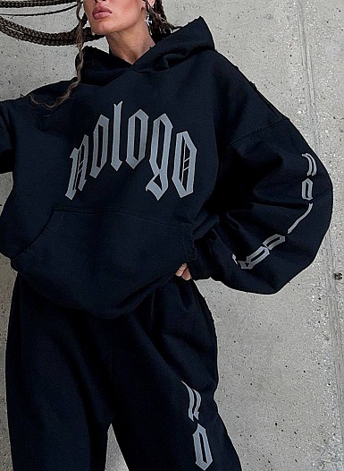Женский чёрный костюм Balenciaga   