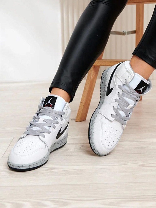 Женские кроссовки Nike Dunk High - White